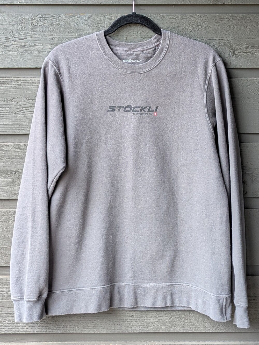 Stockli The Swiss Ski Charcoal Gray Crew Neck Pullover Sweatshirt Size Medium